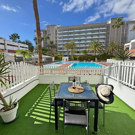 Tropical Terraza A La Piscina Lejlighed Playa del Inglés
