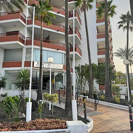 Tropical Terraza A La Piscina Apartment