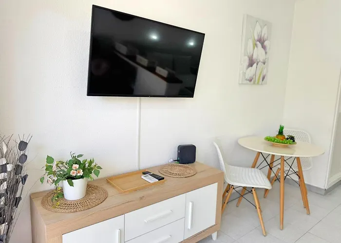 Tropical Terraza A La Piscina Apartmán Playa del Inglés