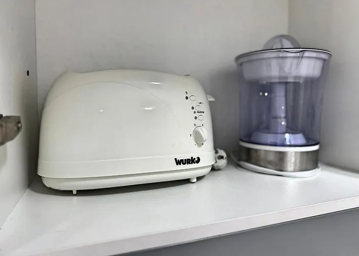 Tropical Terraza A La Piscina Apartmán *